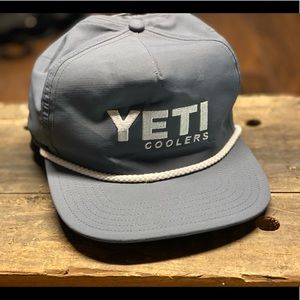 YETI COOLERS Mens Trucker Hat Snapback Adjustable Blue Retro NWT snap back